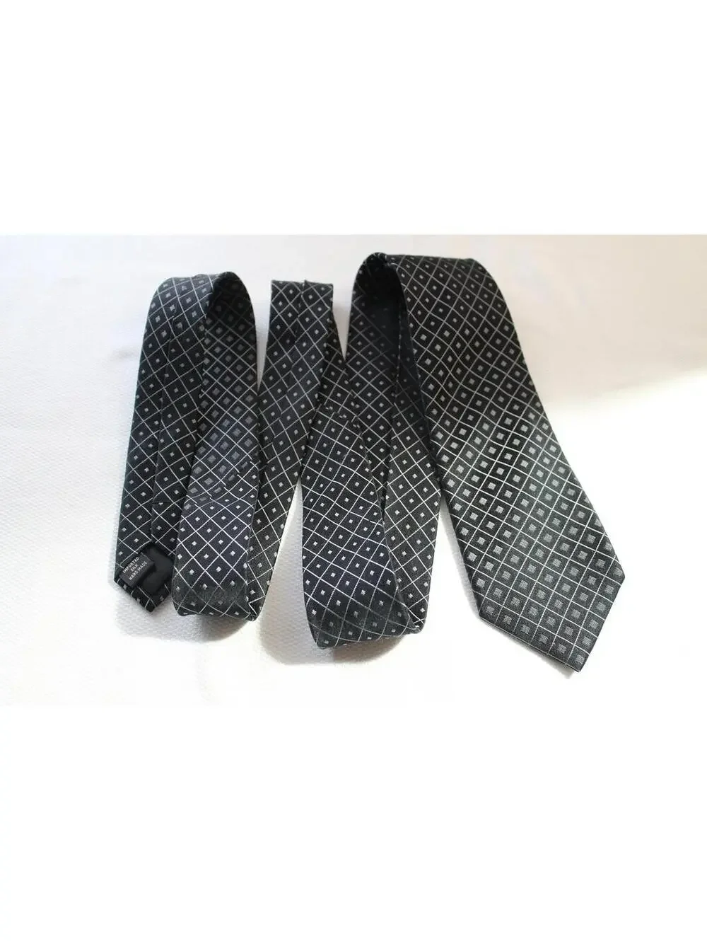 Vintage 80s Kenneth Cole REACTION Black & Gray Geometric Silk Necktie, 3.25 X 59